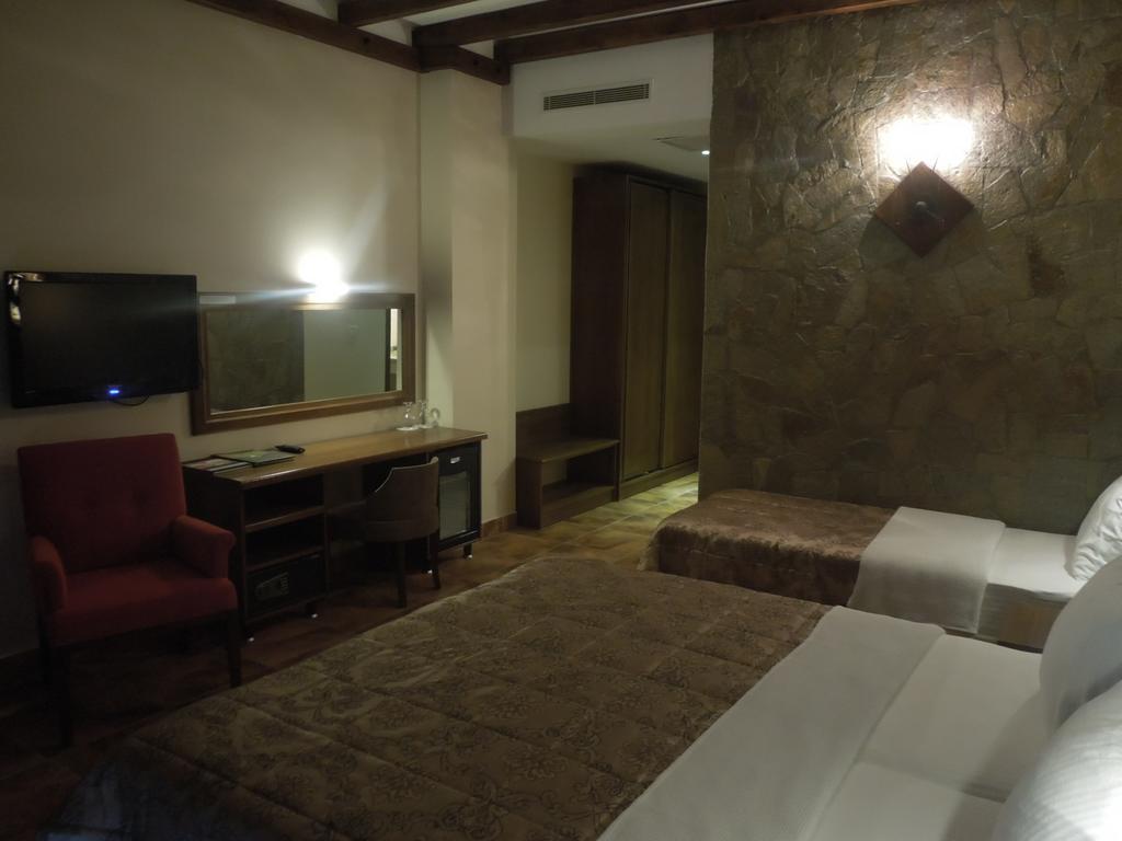 Masi Hotel İmroz Pokoj fotografie